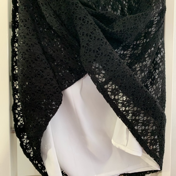 KENSIE Black Lace Over White Short Skirt - Picture 2 of 6
